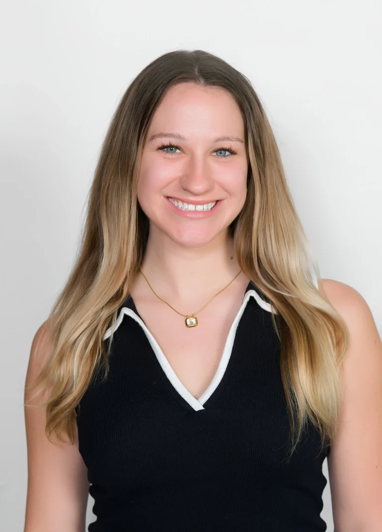 Matison_Lyons_Headshots-144